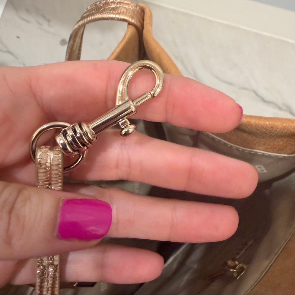 Brahmin Unique Tan Hobo Bucket Bag Metallic Trim With Authentication Card - Picture 16 of 16